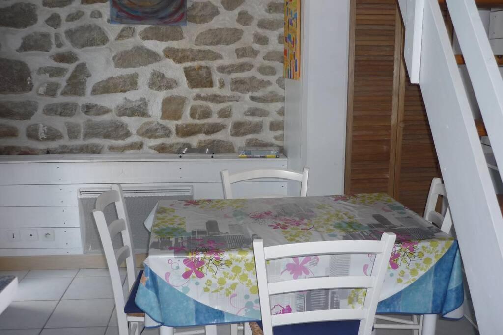 Appartement T1 bis duplex à 2 pas de la plage à Larmor-Plage Extérieur photo